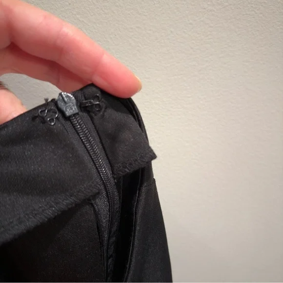 NWT- Verdusa Black Mini Skirt with Side Slit Size Small Woman’s - Picture 6 of 6